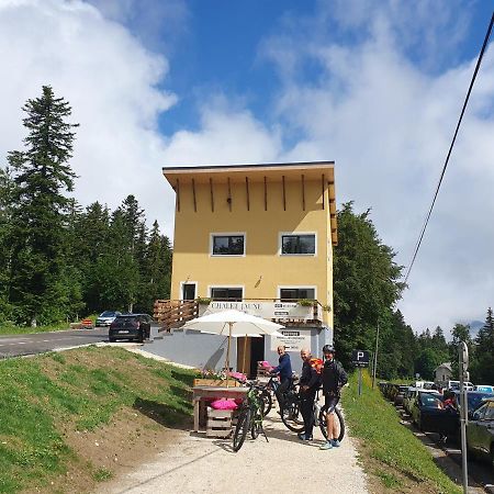 Chalet Jaune Charmant Som Sarcenas Ngoại thất bức ảnh